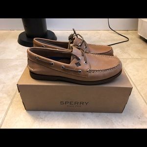 Sperry A/O Sahara - Sz 9 (NWT)